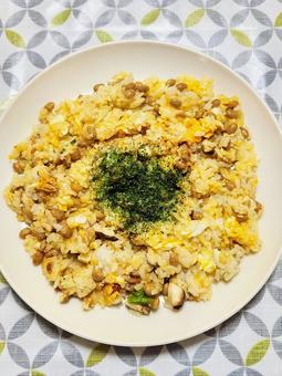 しいたけ納豆玉子チャーハン1 しいたけ納豆玉子チャーハン1の写真