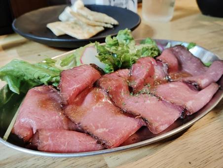 ローストビーフ ローストビーフ,おつまみ,つまみの写真素材