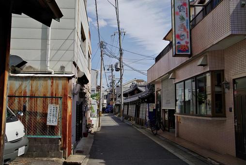 昭和の雰囲気を残す町角 町角,路地,隘路の写真素材