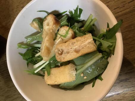 副菜 水菜と薄揚げの和え物 野菜,副菜,小鉢の写真素材