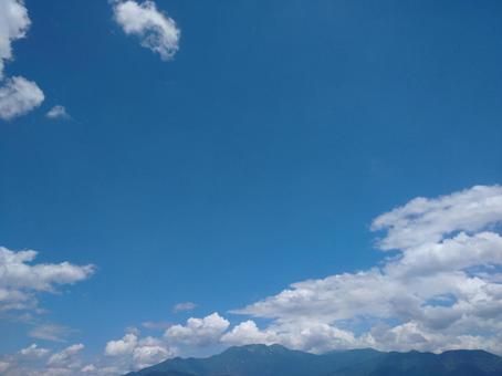 青空と夏の雲 青空と夏の雲の写真