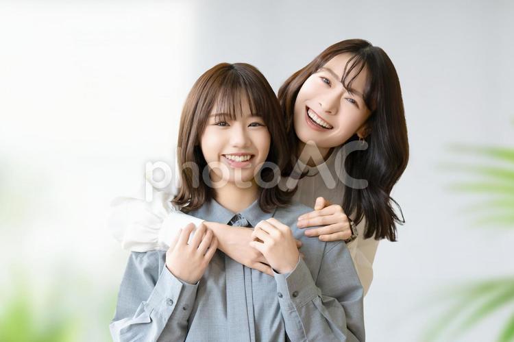 仲のいい2人の女性・ビジネスウーマン 女性,ビジネス,ビジネスウーマンの写真素材