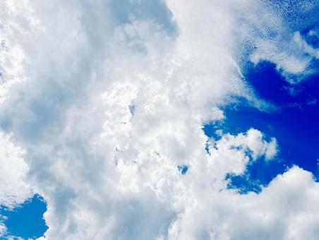 夏の青空 雲模様 夏の青空 雲模様の写真