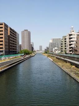 横十間川沿いの江東区・墨田の街(東京都) 横十間川沿いの江東区・墨田の街(東京都) 東京都,横十間川,江東区の写真素材