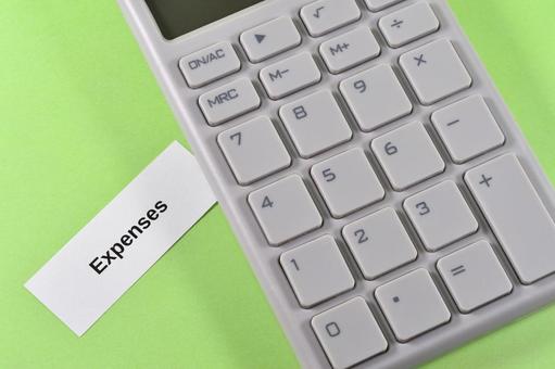 電卓とexpensesで経費のイメージ 電卓とexpensesで経費のイメージ expenses,経費,費用の写真素材