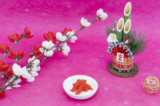 ちょろぎと門松と紅白梅（ピンク背景） ちょろぎ,漬物,門松の写真素材