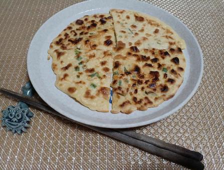 ヒラヤーチー ヒラヤーチー,平焼き,沖縄風お好み焼きの写真素材