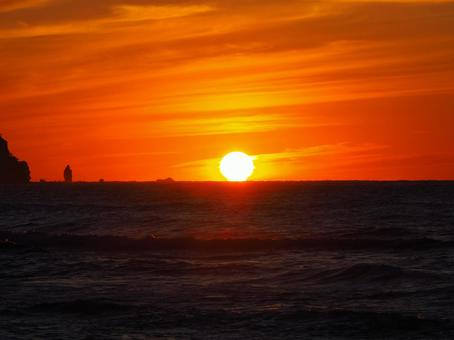 神威岩と夕日 夕日,神威岩,神威岬の写真素材