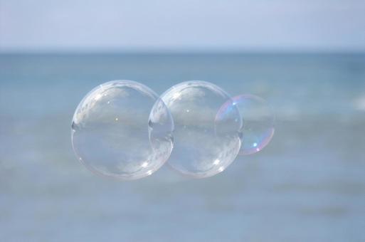 海とシャボン玉 海とシャボン玉の写真