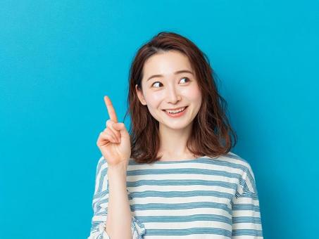 何かを閃いた女性 何かを閃いた女性の写真
