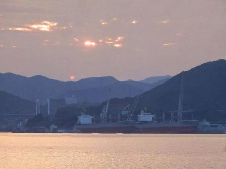 【風景写真】瀬戸内の夕暮れ 【風景写真】瀬戸内の夕暮れ 夕焼け,瀬戸内,夕暮れの写真素材