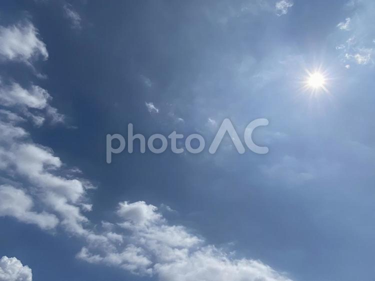 運気アップのお太陽様 空,青空,雲の写真素材