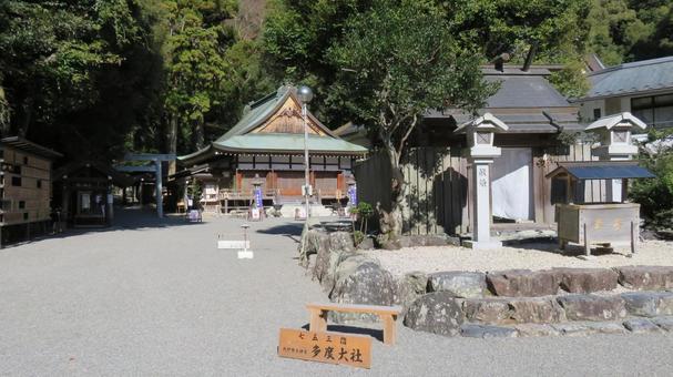 多度大社　新宮社　神楽殿　二の鳥居 多度大社,神社,神社仏閣の写真素材