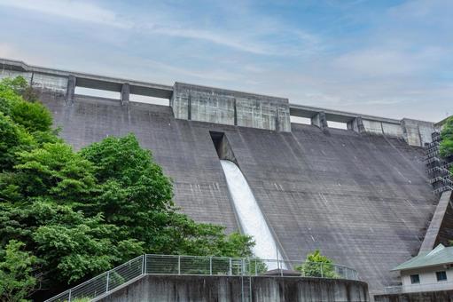 ダム ダム ダム,放水,水力の写真素材