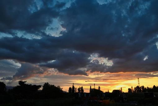 夕焼け 2025/8/18 夕焼け 2025/8/18 夕焼け,夕暮れ,夕方の写真素材