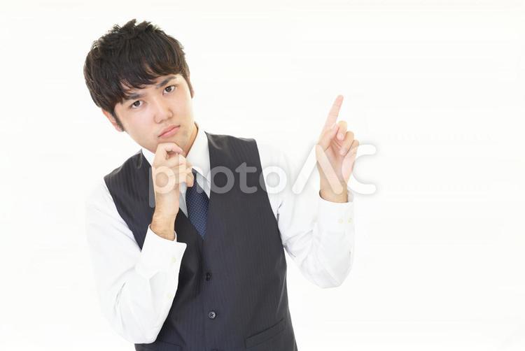 考える男性　案内 ビジネス,ビジネスマン,会社員の写真素材