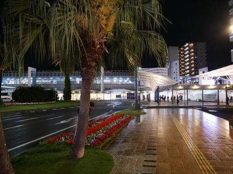 夜の宮崎駅 夜の宮崎駅 宮崎県,宮崎市,jr九州の写真素材