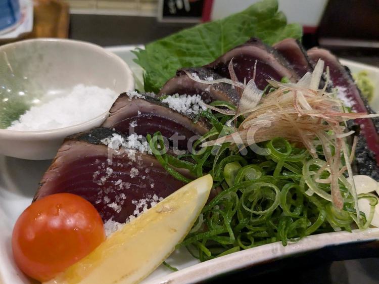 カツオのたたき（塩） カツオ,たたき,カツオのたたきの写真素材