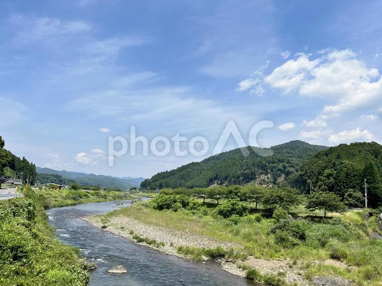 桂川の上流大堰川 川,山,田舎の写真素材