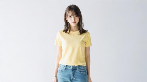 黄色いTシャツのモックアップ 黄色いTシャツのモックアップの写真