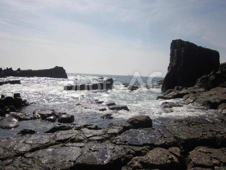 福井県・東尋坊の景色01 東尋坊,崖,水の写真素材