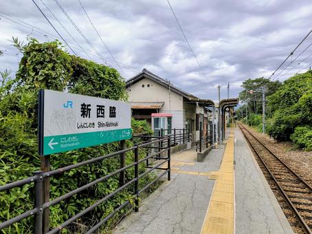 JR加古川線、新西脇駅、ホーム JR加古川線、新西脇駅、ホーム jr,jr西日本,加古川線の写真素材