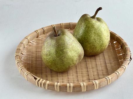 秋の味覚｜ラ・フランス ラ・フランス,ら・ふらんす,果物の写真素材