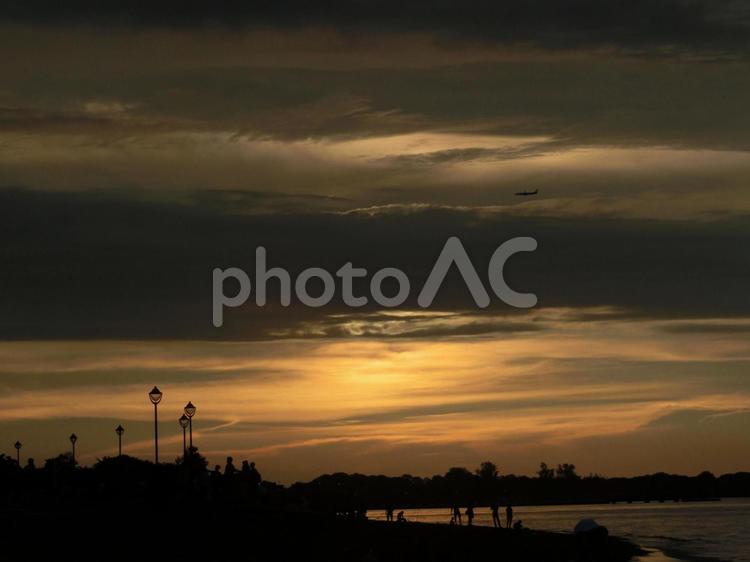 台湾八里区淡水河の夕暮れ 八里,台北,淡水河の写真素材