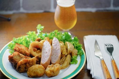 ビールとオードブル ビールとオードブル 食事,食卓,食べ物の写真素材