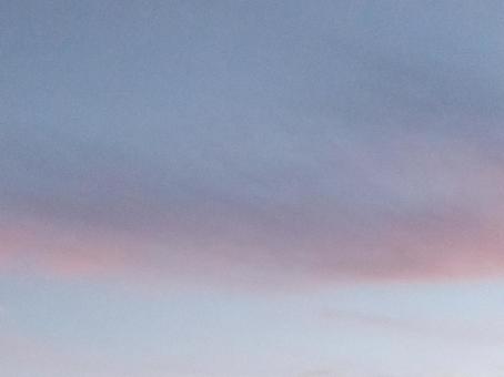 空 空 空,雲,ピンクの写真素材