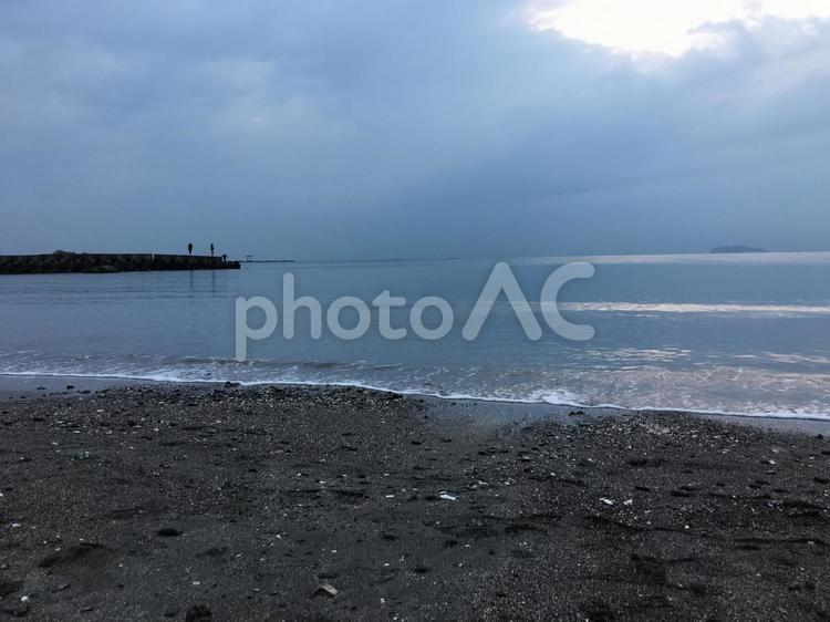 夕暮れの水平線 水域,海岸,夕暮れの写真素材