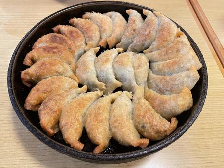 鉄なべ餃子 鉄なべ餃子の写真