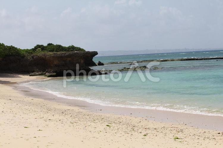 沖縄の透き通るような美ら海 海,ビーチ,自然の写真素材