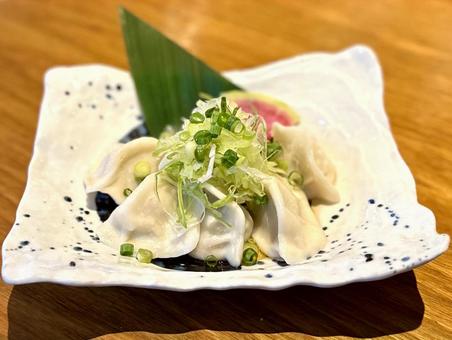 水餃子 水餃子 水餃子,餃子,居酒屋の写真素材