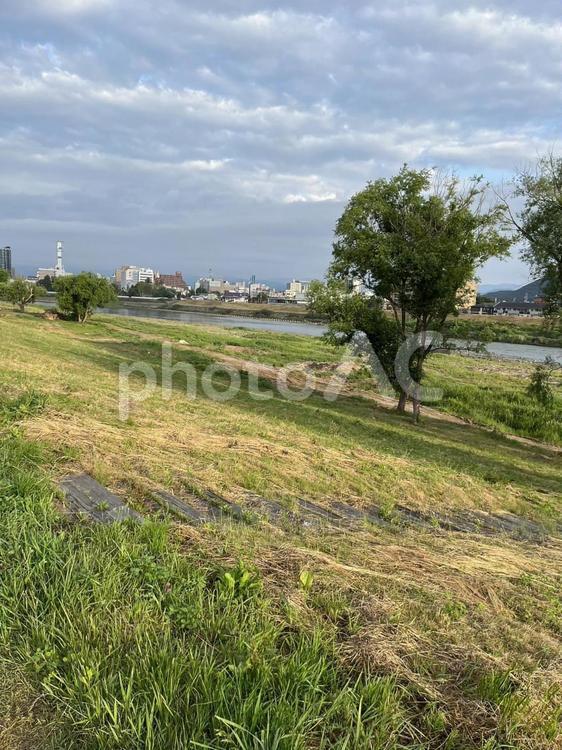 河川敷からの風景 空,早朝,５月の写真素材
