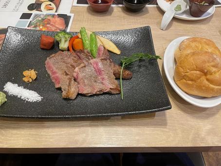ステーキ ステーキ ステーキ,お肉,肉の写真素材