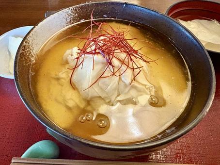 生ゆば豆腐丼ぶり アップ 生ゆば豆腐丼ぶり アップの写真