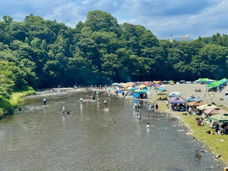 秋川渓谷　バーベキュー 秋川渓谷,秋川橋河川公園,バーベキューの写真素材