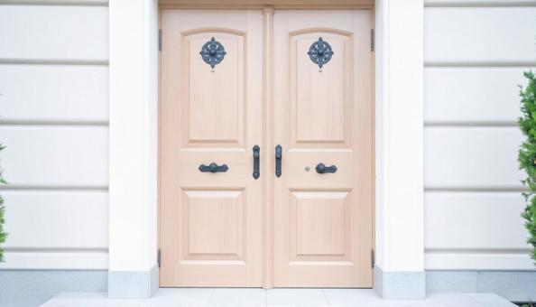 木のドア、美しい玄関 木のドア、美しい玄関の写真