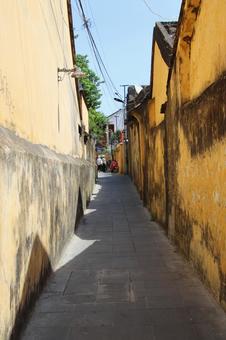 ベトナムホイアンの路地風景 ベトナム,ホイアン,路地の写真素材