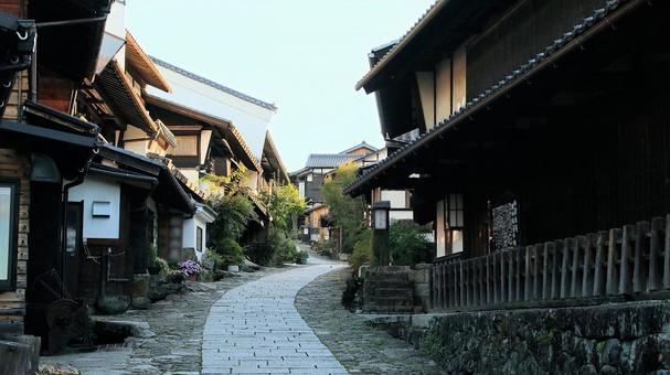 初秋早朝の馬籠宿 初秋早朝の馬籠宿の写真
