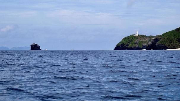 カヤックから見た慶良間諸島の海の風景 カヤックから見た慶良間諸島の海の風景の写真