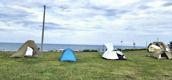 キャンプ キャンプ キャンプ,海,高台の写真素材
