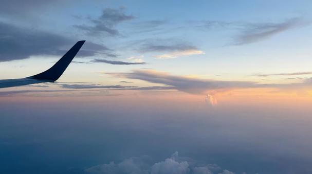 飛行機からみた夕日 飛行機からみた夕日の写真