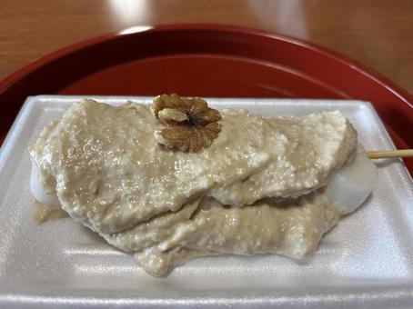 ナッツ団子の写真