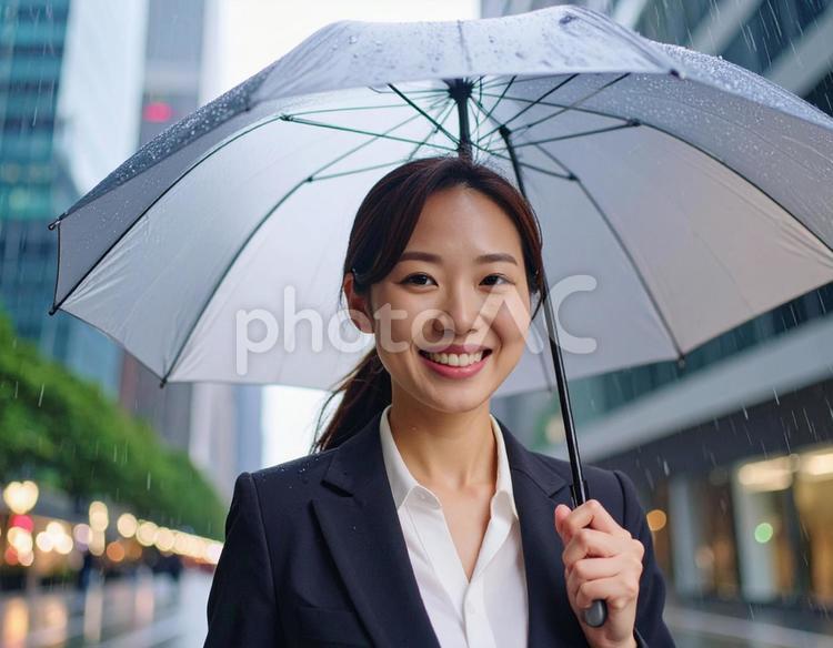 雨の日のビジネスパーソン（女性） 女性,秋雨,梅雨の写真素材