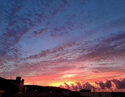 ドラマチックな夕焼けの写真