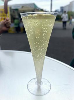 スパークリングワイン スパークリングワイン スパークリングワイン,ワイン,屋外の写真素材