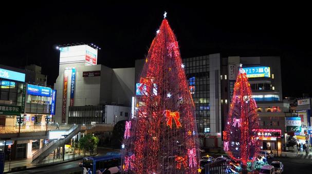 所沢駅・駅前のクリスマスツリー（所沢市） 冬,クリスマス,イルミネーションの写真素材