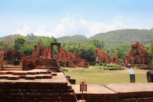 ベトナムの世界遺産ミーソン遺跡 ベトナムの世界遺産ミーソン遺跡 ベトナム,世界遺産,観光名所の写真素材